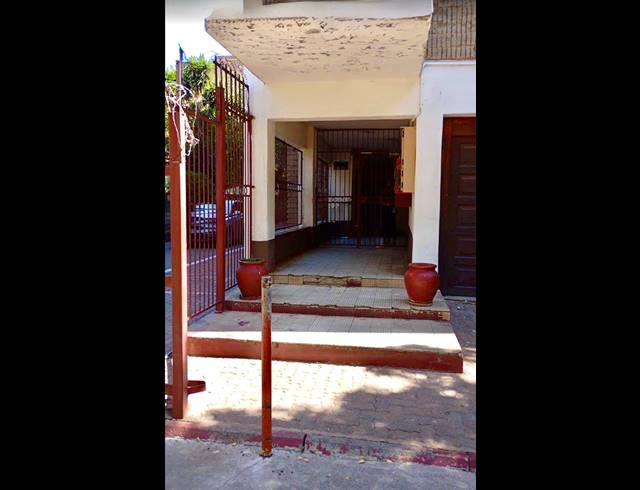 3 BEDROOM APARTMENT FOR SALE IN SUNNYSIDE